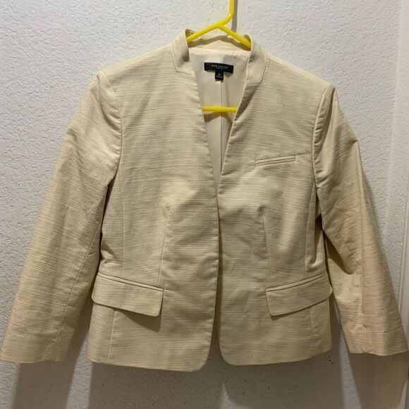Ann Taylor Jackets & Blazers - ANN TAYLOR BEIGE COTTON PETITE WOMENS BLAZER SIZE 10 STRETCH WITH POCKETS